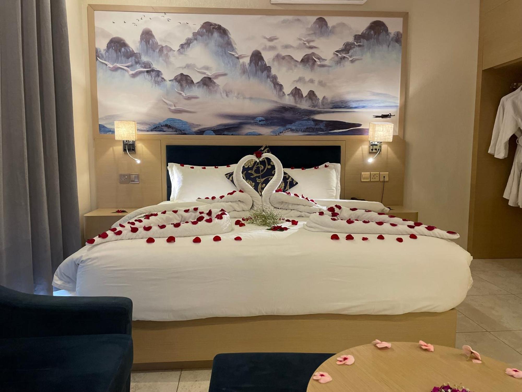 Season Inn Hotel Барка Экстерьер фото