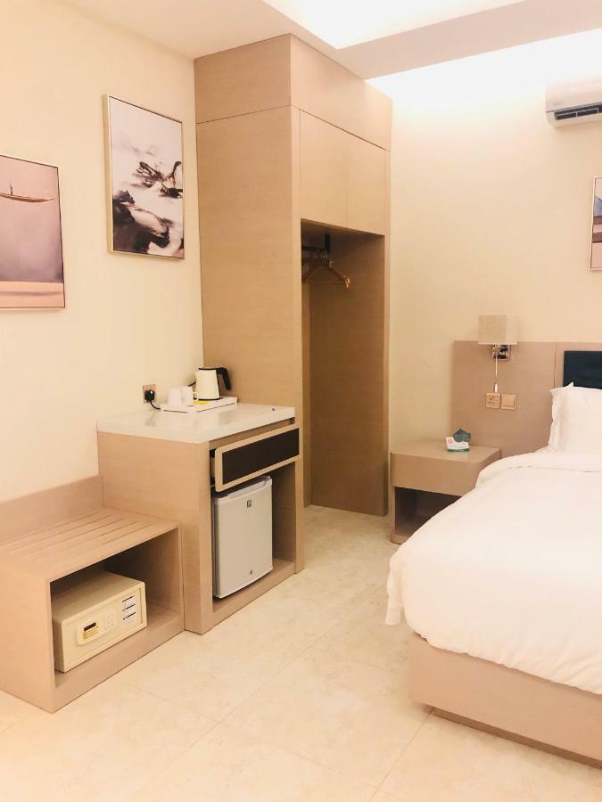Season Inn Hotel Барка Экстерьер фото