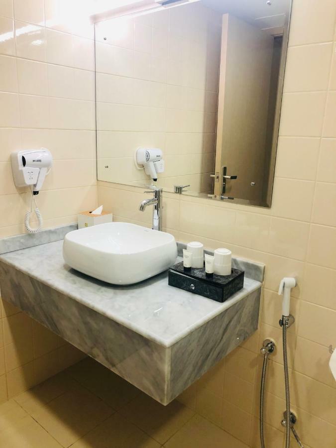 Season Inn Hotel Барка Экстерьер фото